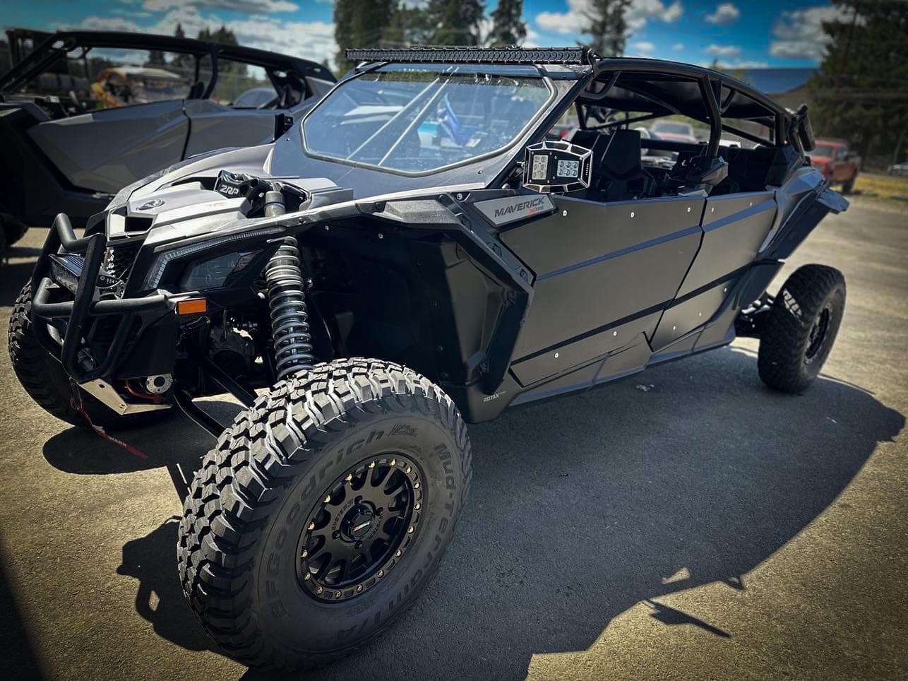 Can-Am Max Cage