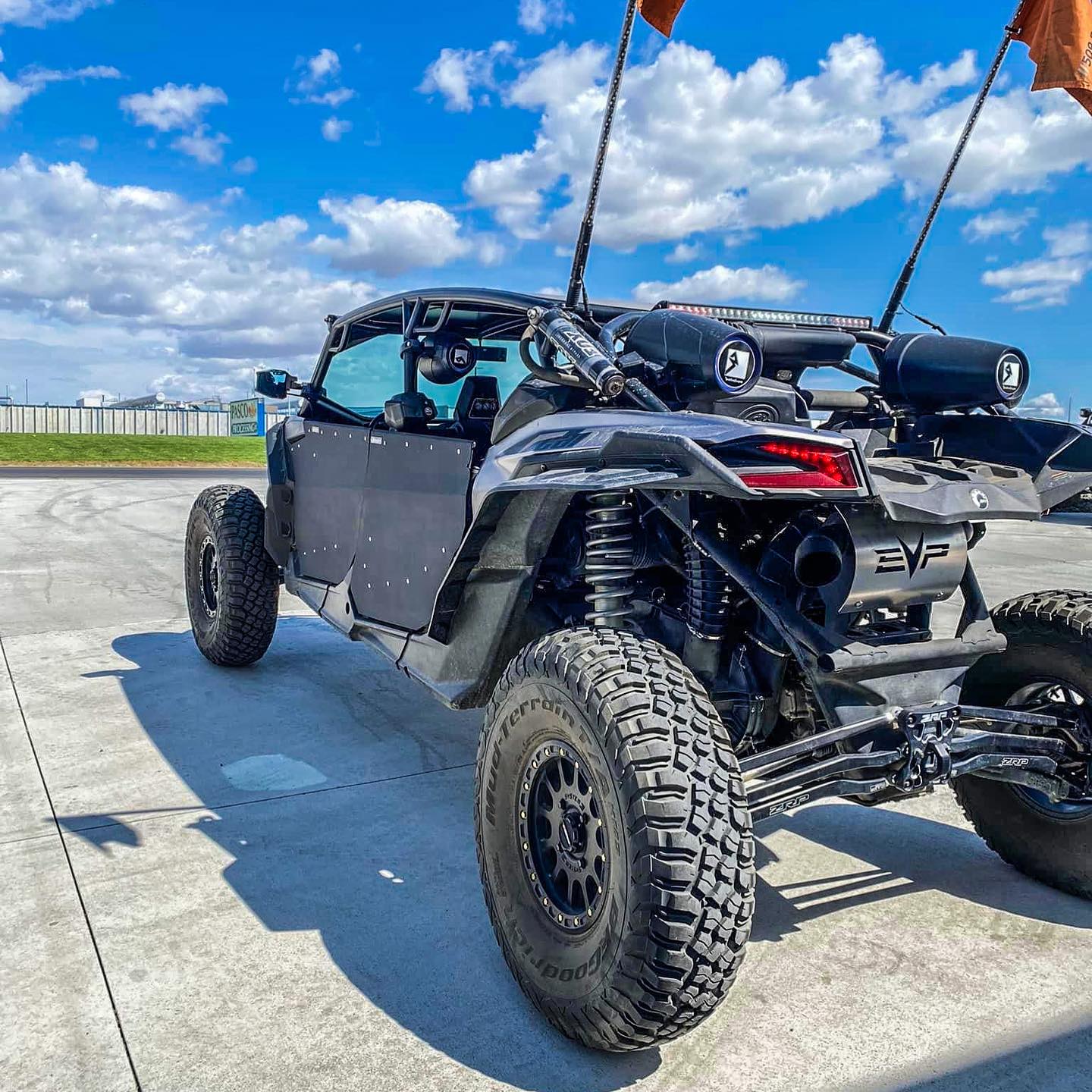 Can-Am Max Cage