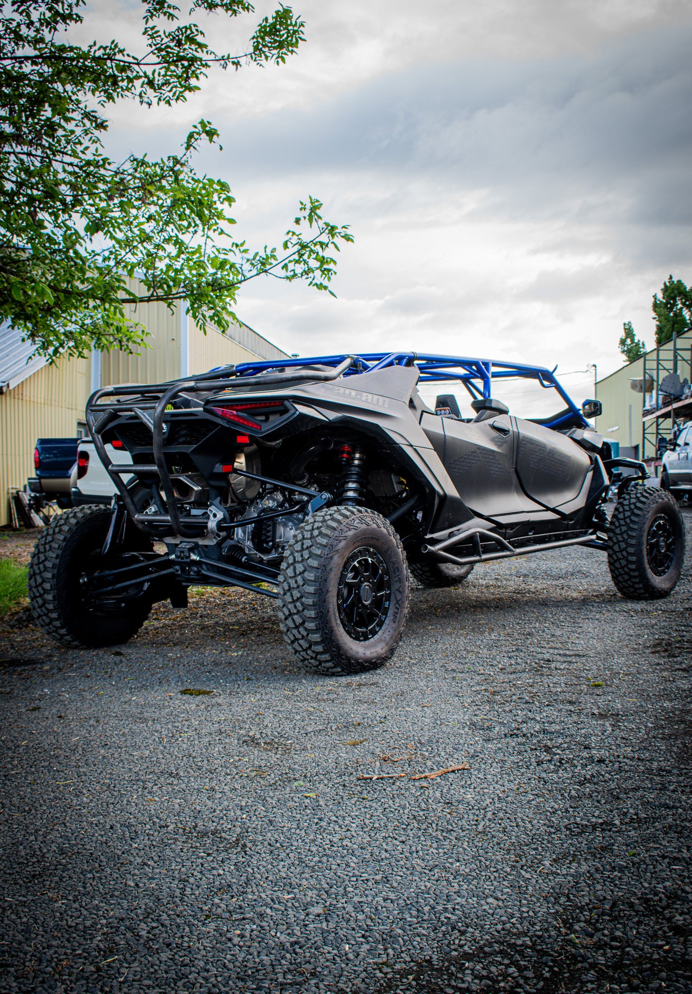 Can-Am Maverick R Max Sliders